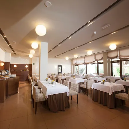 Hotel Attica21