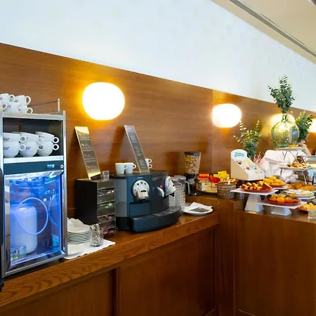 Otel Attica21