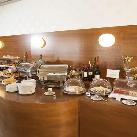 Attica21 Otel 4*