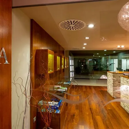 Attica21 Otel 4*